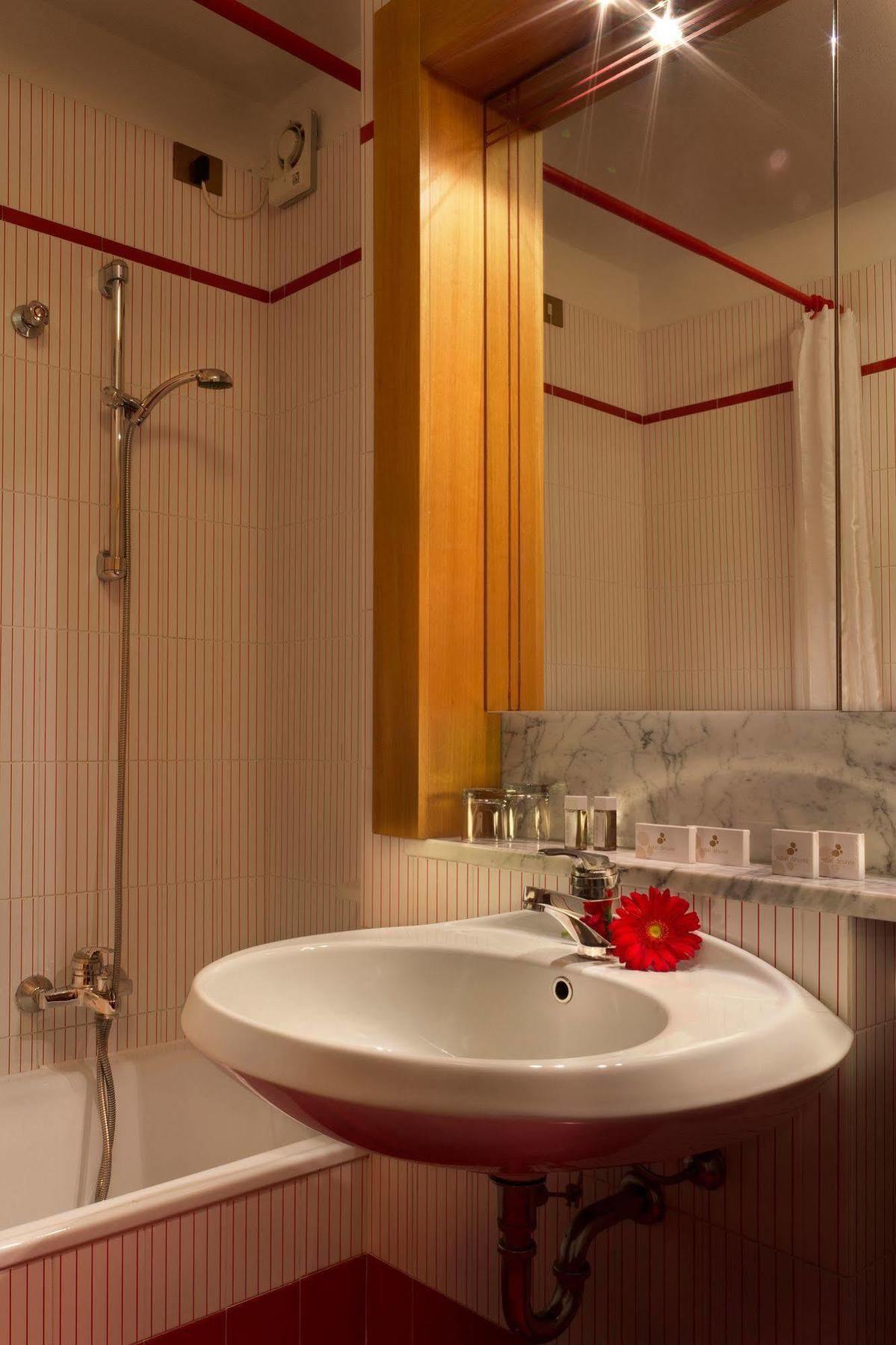 Hotel Desiree - Garda Collection