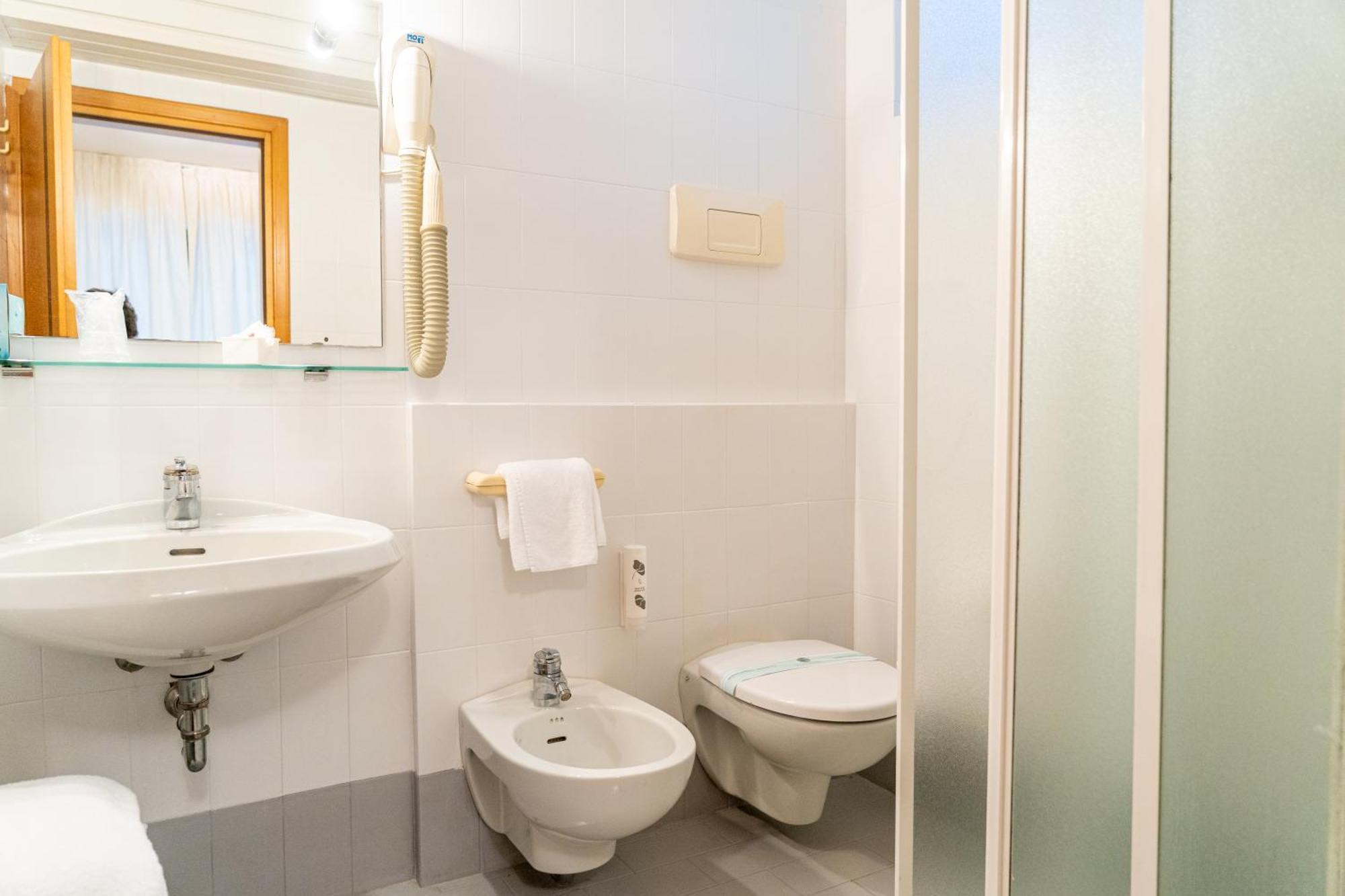 Hotel Desiree - Garda Collection 3*